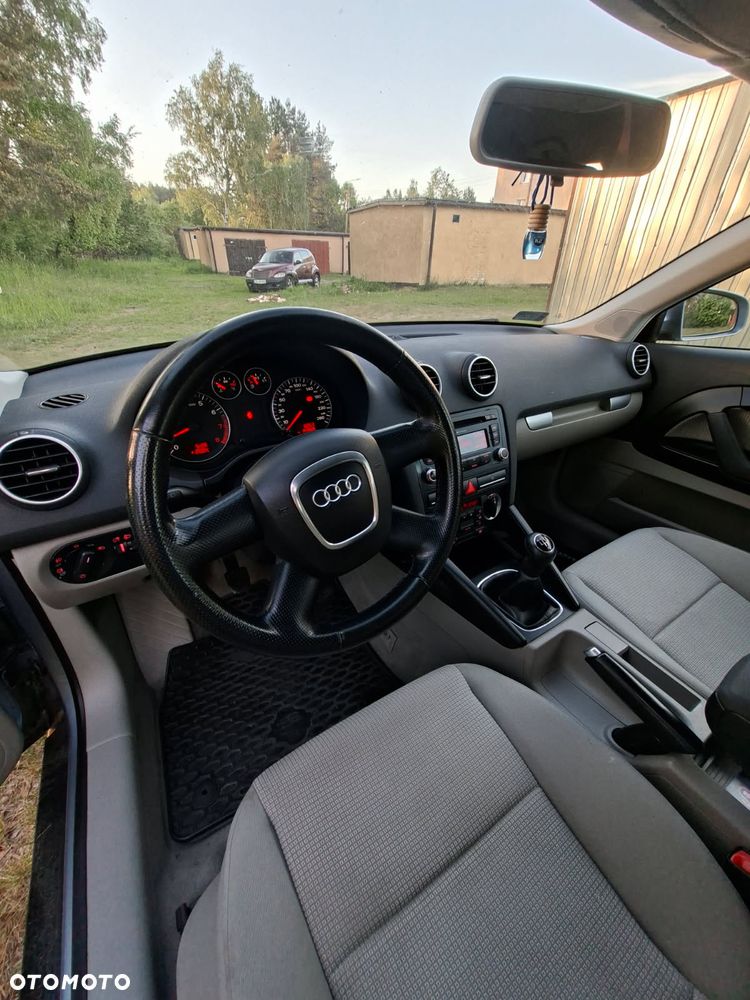 Audi A3 3-drzwiowe 1.6 Ambition - 10