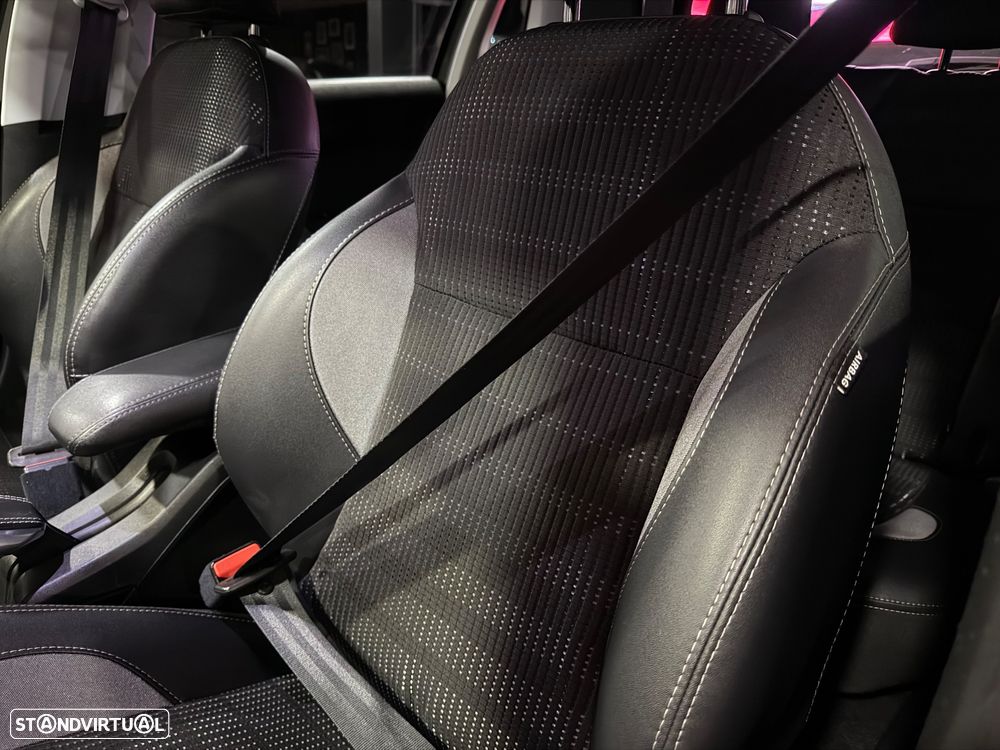 Peugeot 2008 1.6 BlueHDi Allure - 9