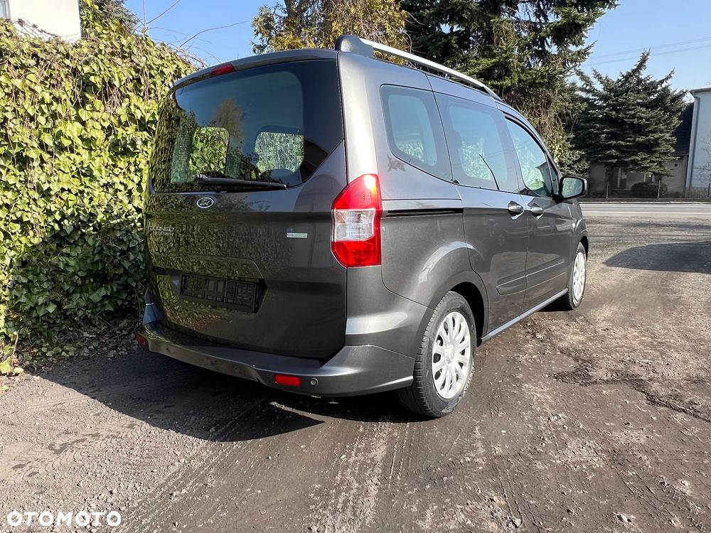 Ford Tourneo Courier 1.0 EcoBoost S&S Trend - 10
