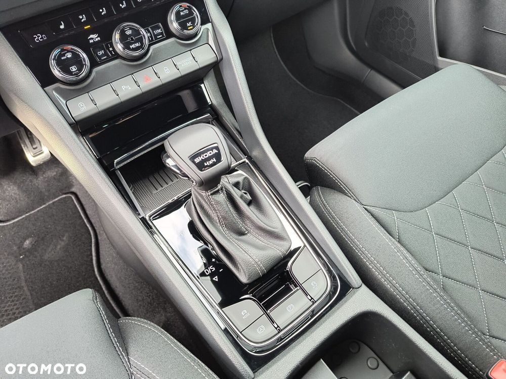 Skoda Karoq 2.0 TSI 4x4 Sportline DSG - 15