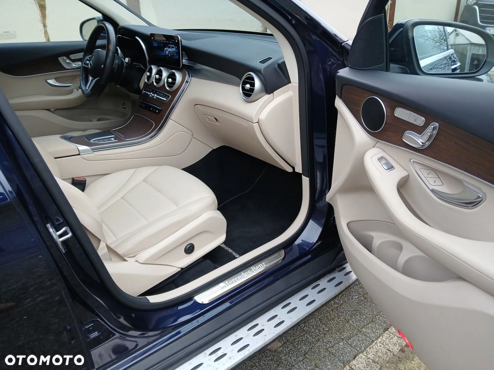 Mercedes-Benz GLC 300 4Matic 9G-TRONIC - 15