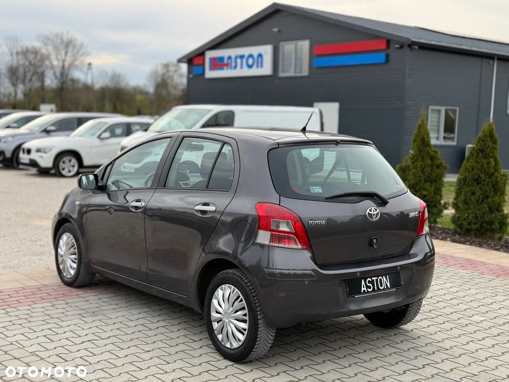 Toyota Yaris 1.4 D-4D - 10
