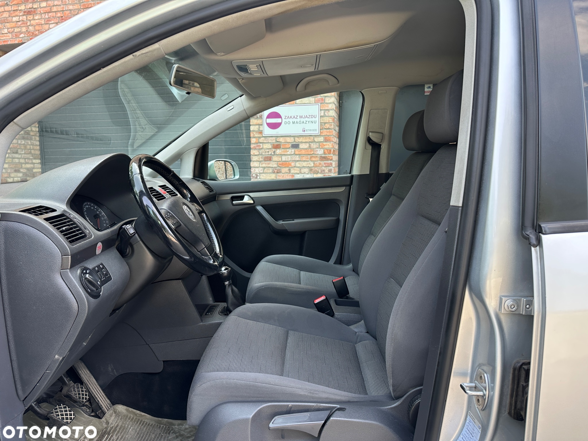Volkswagen Touran 1.6 - 13