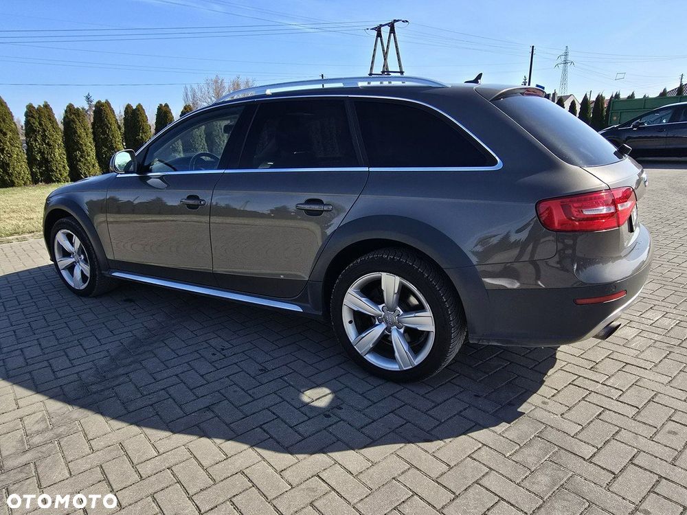 Audi A4 Allroad - 11