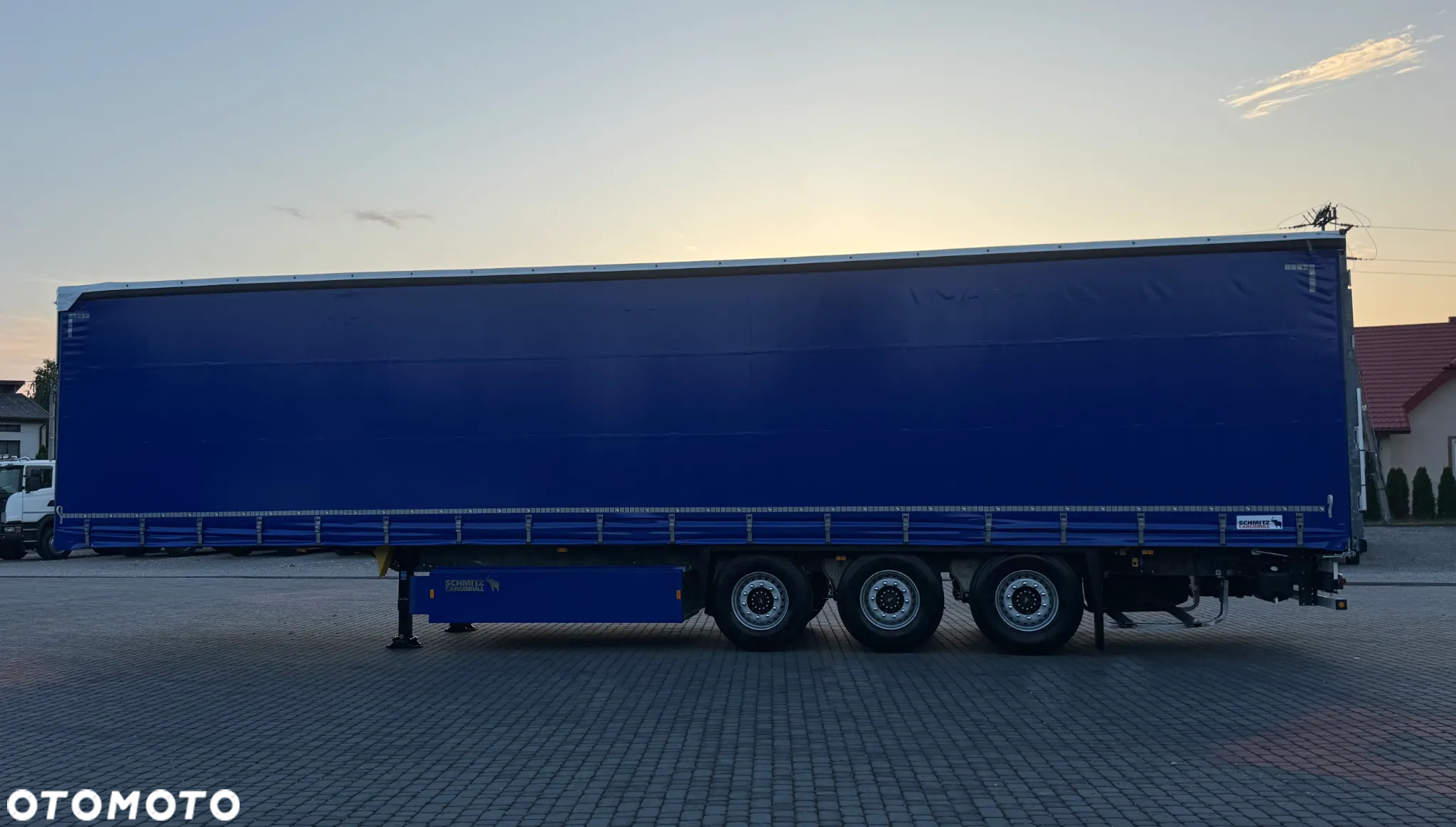 Schmitz Cargobull DACH PODNOSZONY/PALECIARA/STANDARD - 13