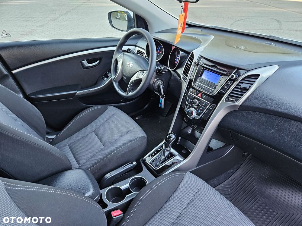 Hyundai i30 1.6 Automatik Style - 12