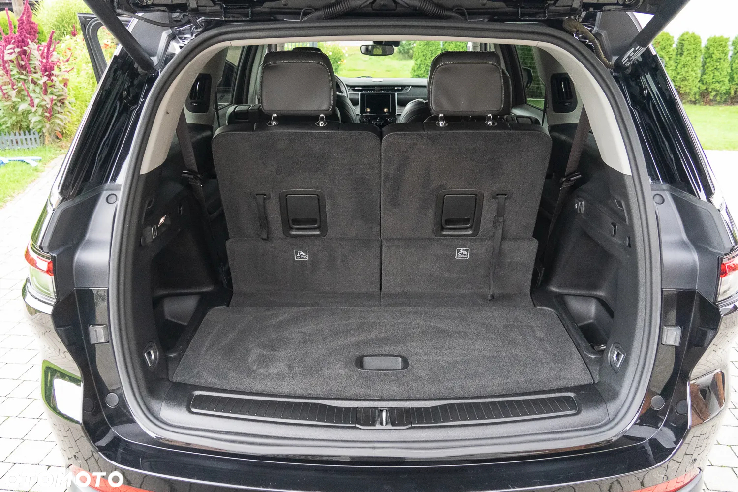Jeep Grand Cherokee - 10