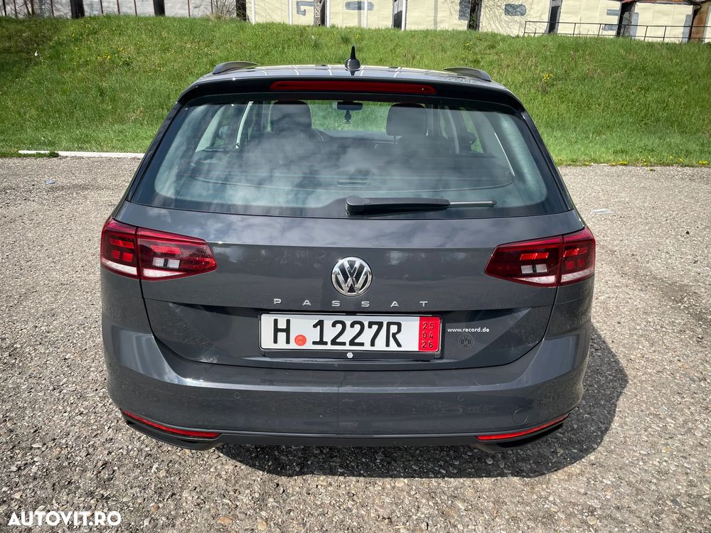 Volkswagen Passat 2.0 TDI SCR DSG Comfortline - 4