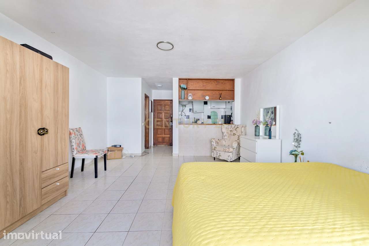 Apartamento T0 com potencial de renovação perto da praia – excelente i - Grande imagem: 4/28