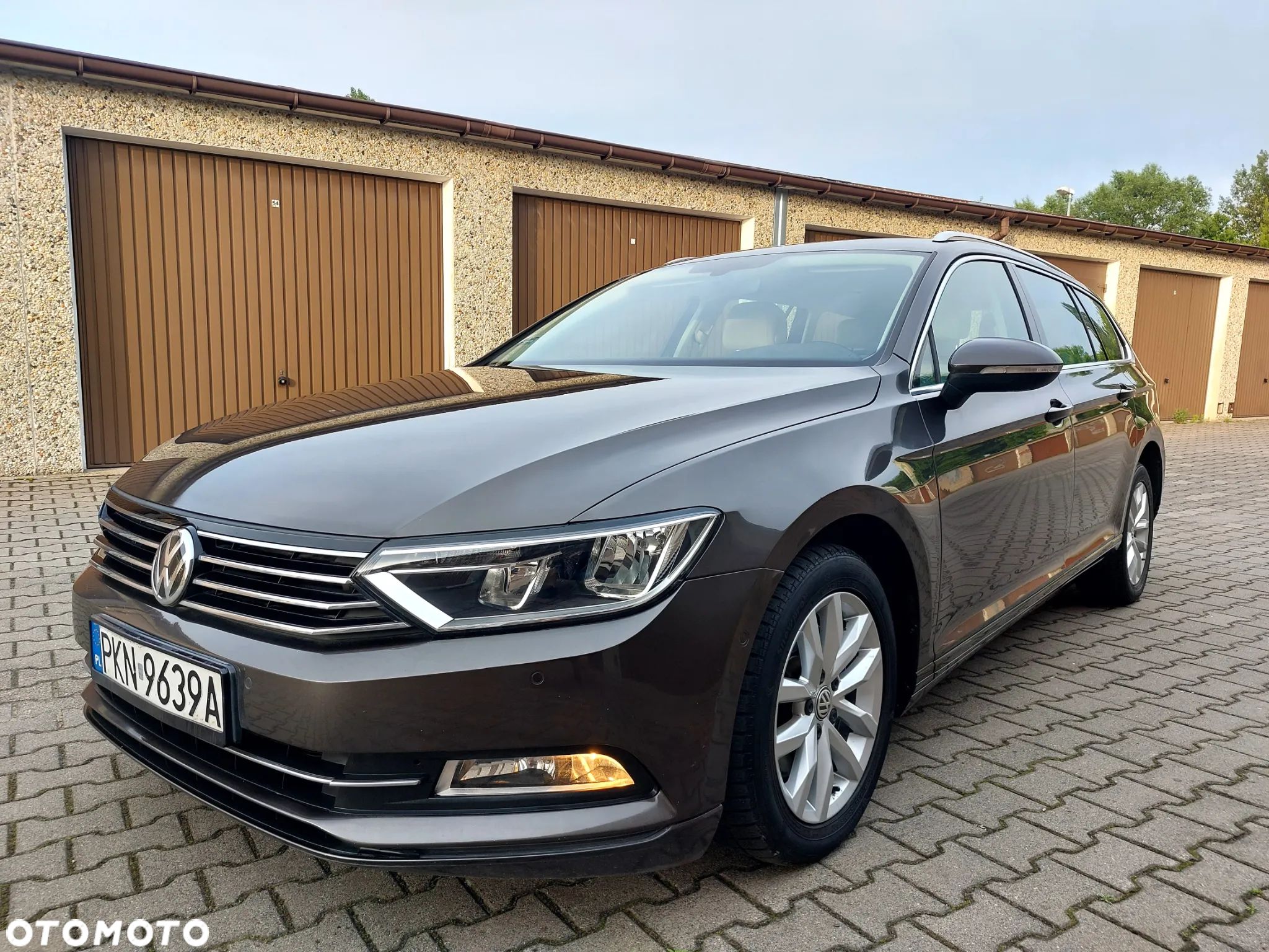 Volkswagen Passat 1.6 TDI BMT Comfortline - 1