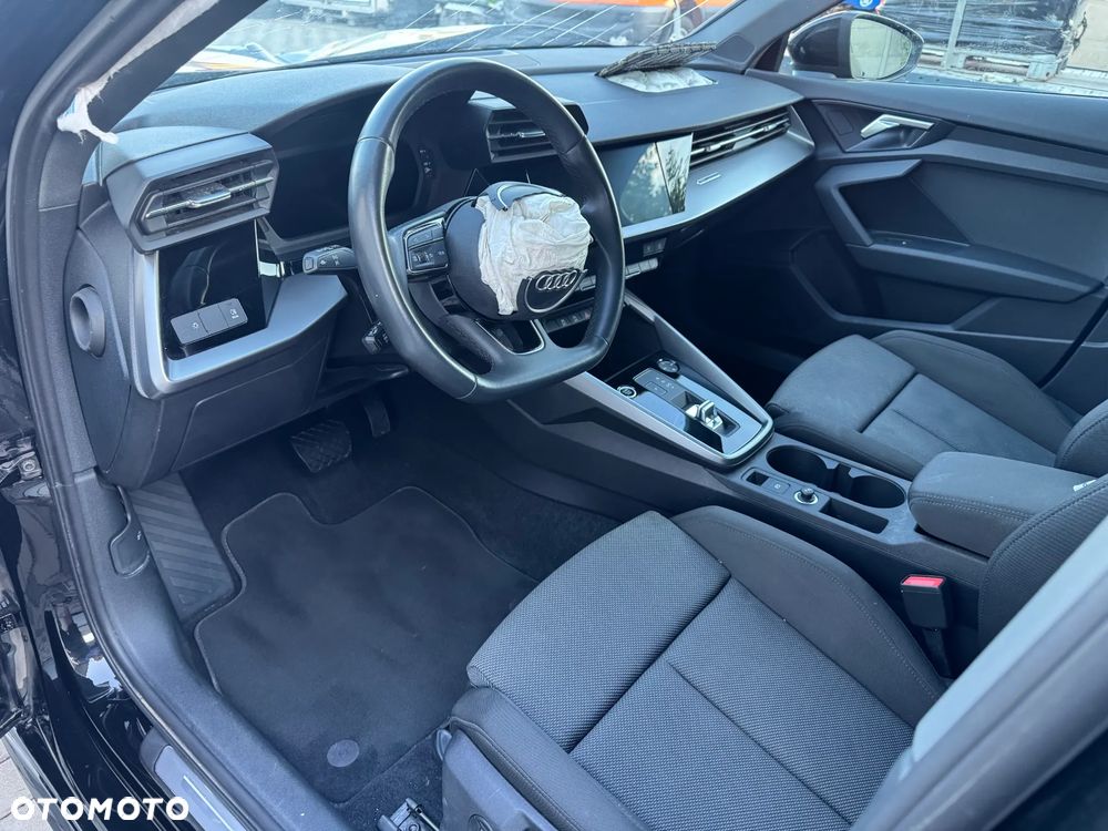 Audi A3 Sportback 2.0 TDI S tronic S line Sportpaket - 4