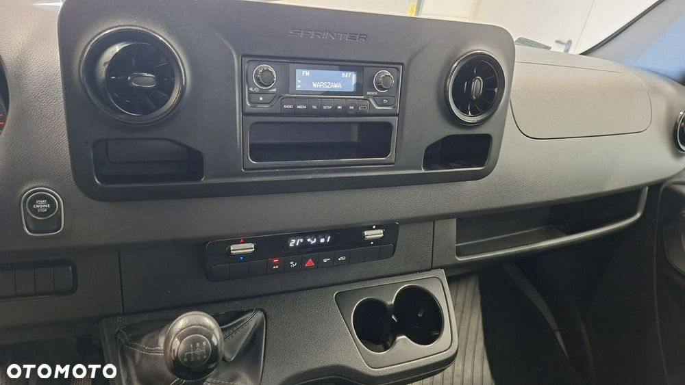 Mercedes-Benz Sprinter - 9