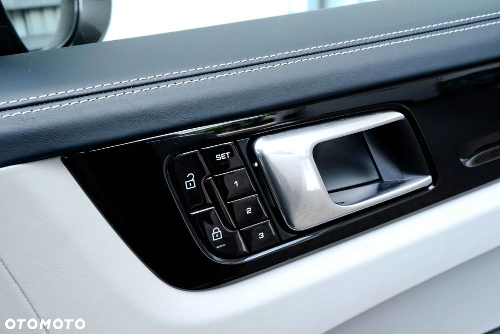 Porsche Cayenne Standard - 18