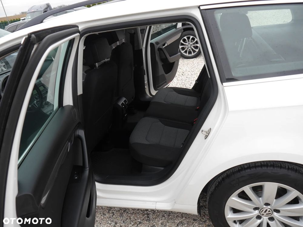 Volkswagen Passat 2.0 TDI BlueMotion Technology Exclusive - 17