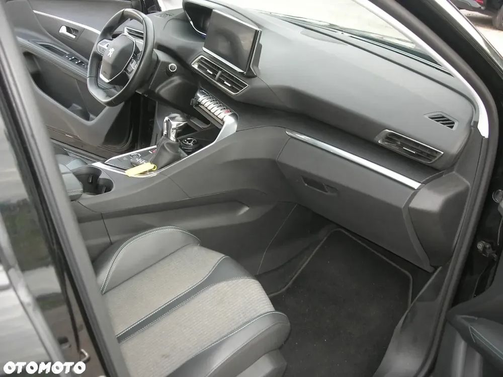 Peugeot 3008 - 19