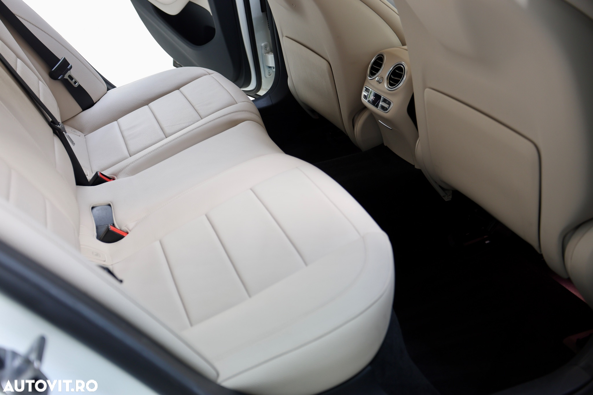 Mercedes-Benz E 300 9G-TRONIC Avantgarde - 15