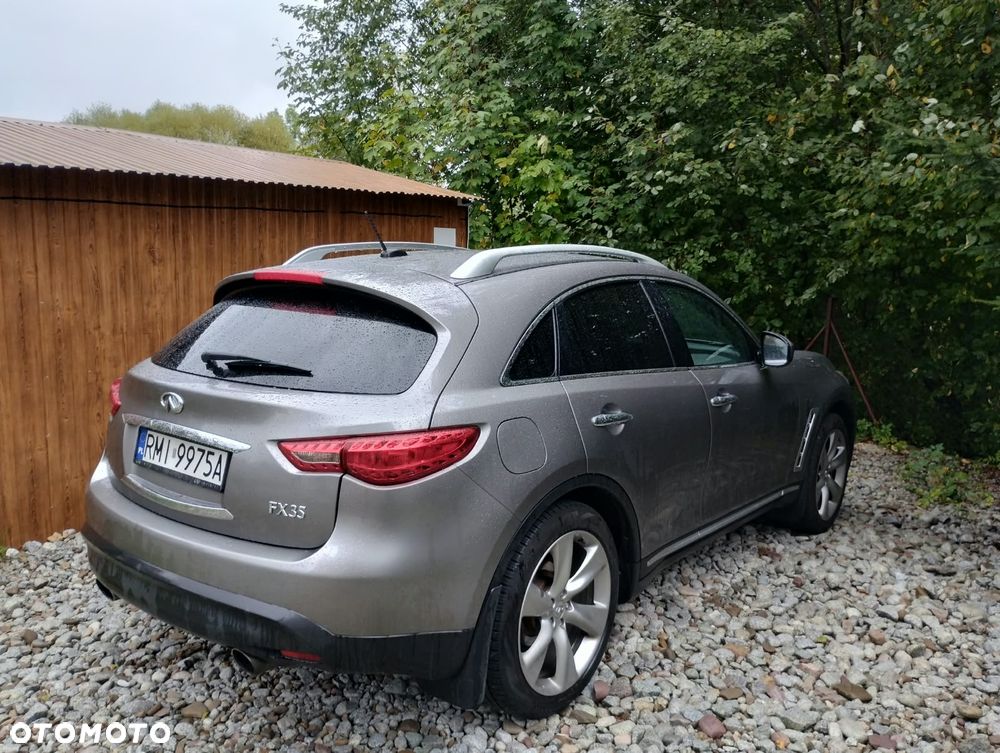 Infiniti FX - 5
