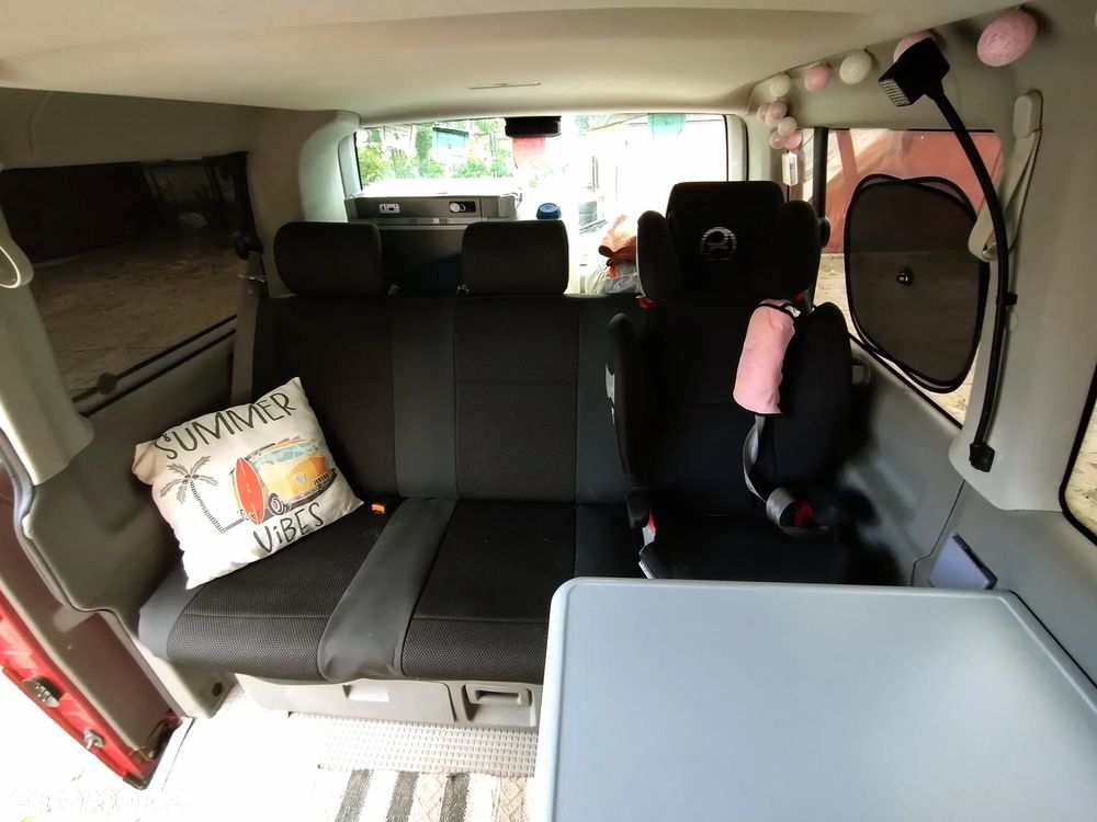 Volkswagen Multivan - 22