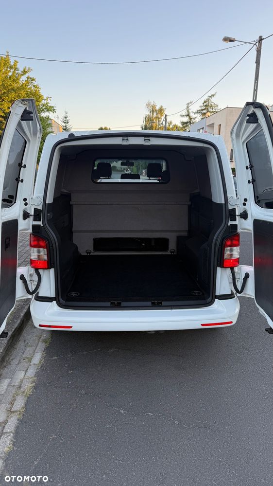 Volkswagen Multivan - 11