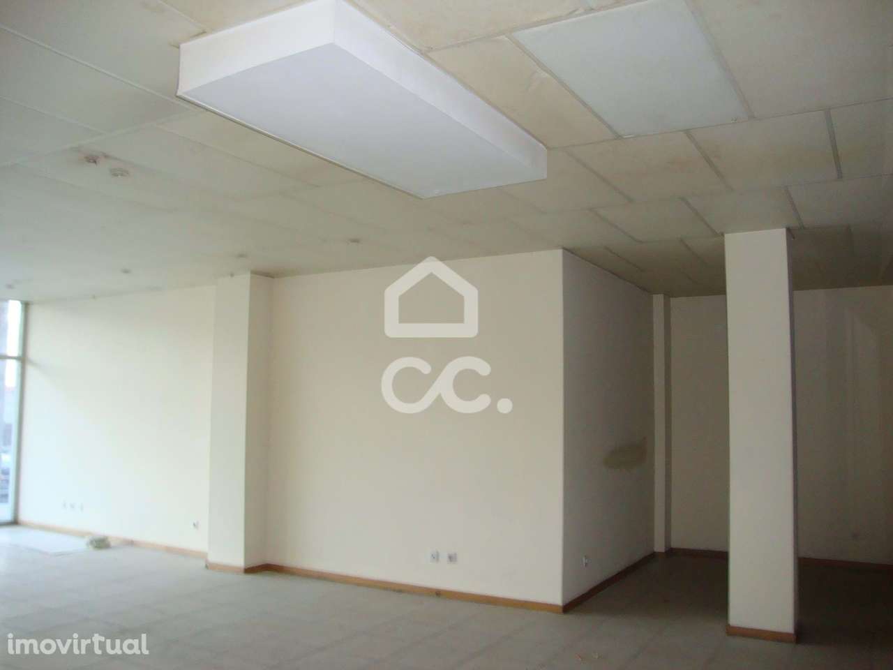 Loja em centro comercial - Selho (São Jorge) - Grande imagem: 3/5