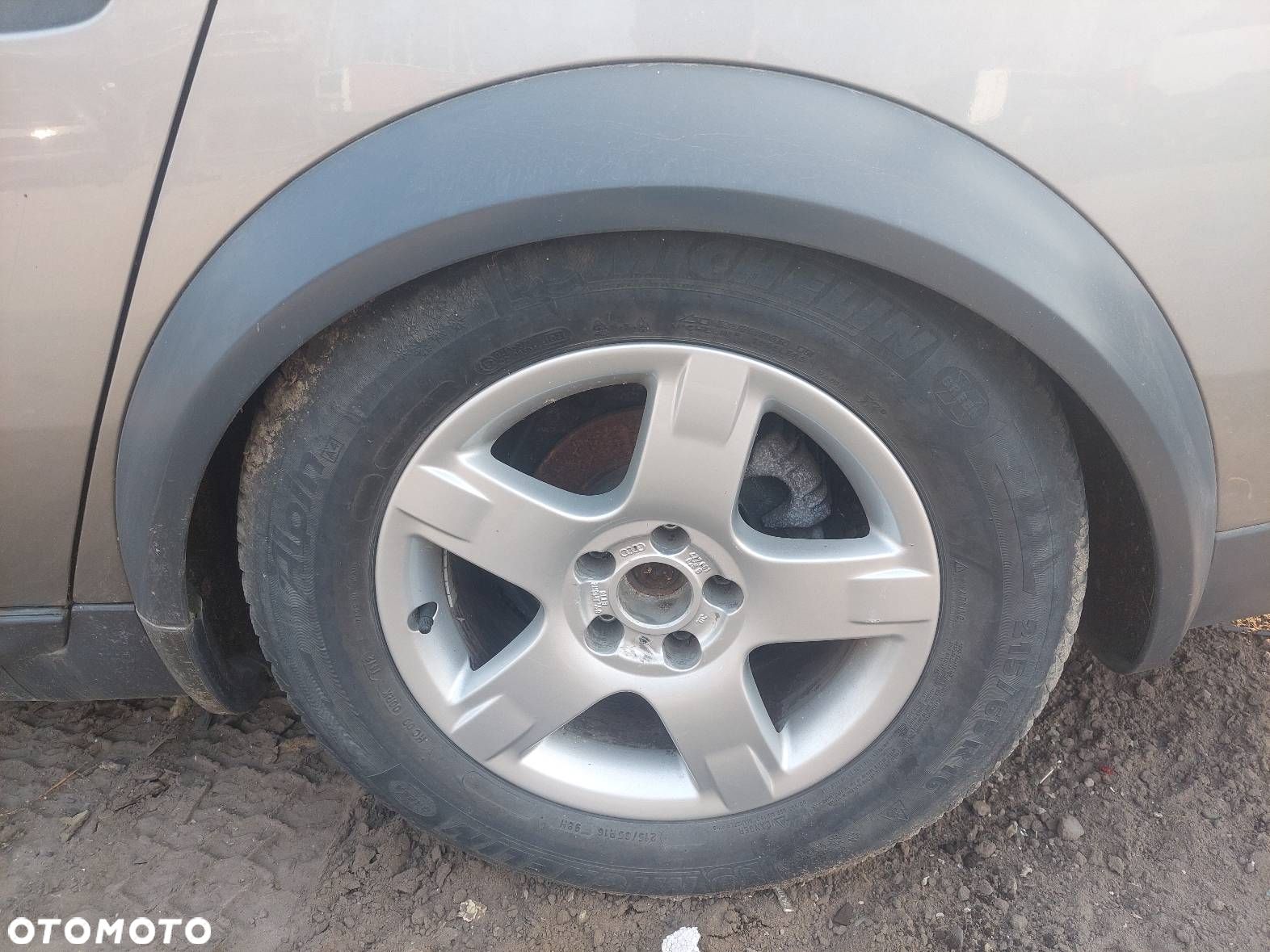 NAKŁADKA BŁOTNIKA LEWY TYŁ AUDI A6 C5 ALLROAD 97-01r - 1