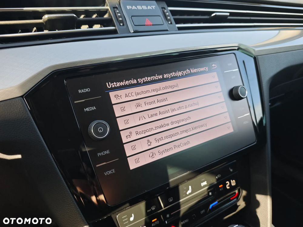 Volkswagen Passat 2.0 TSI Business DSG - 27