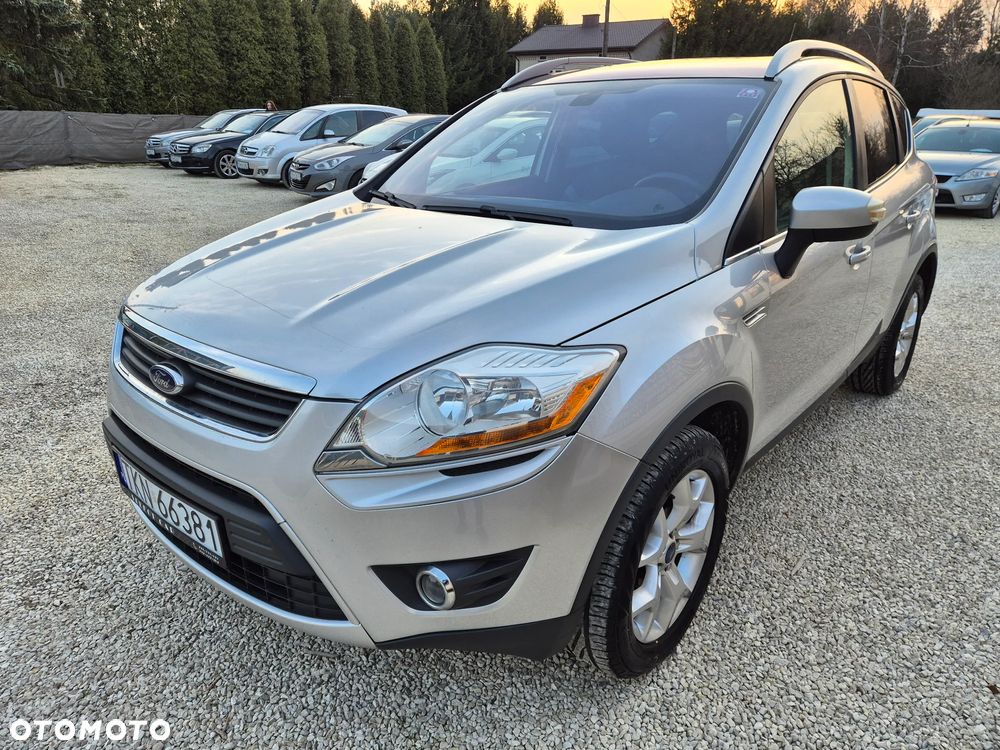 Ford Kuga 2.0 TDCi 2x4 Titanium - 4