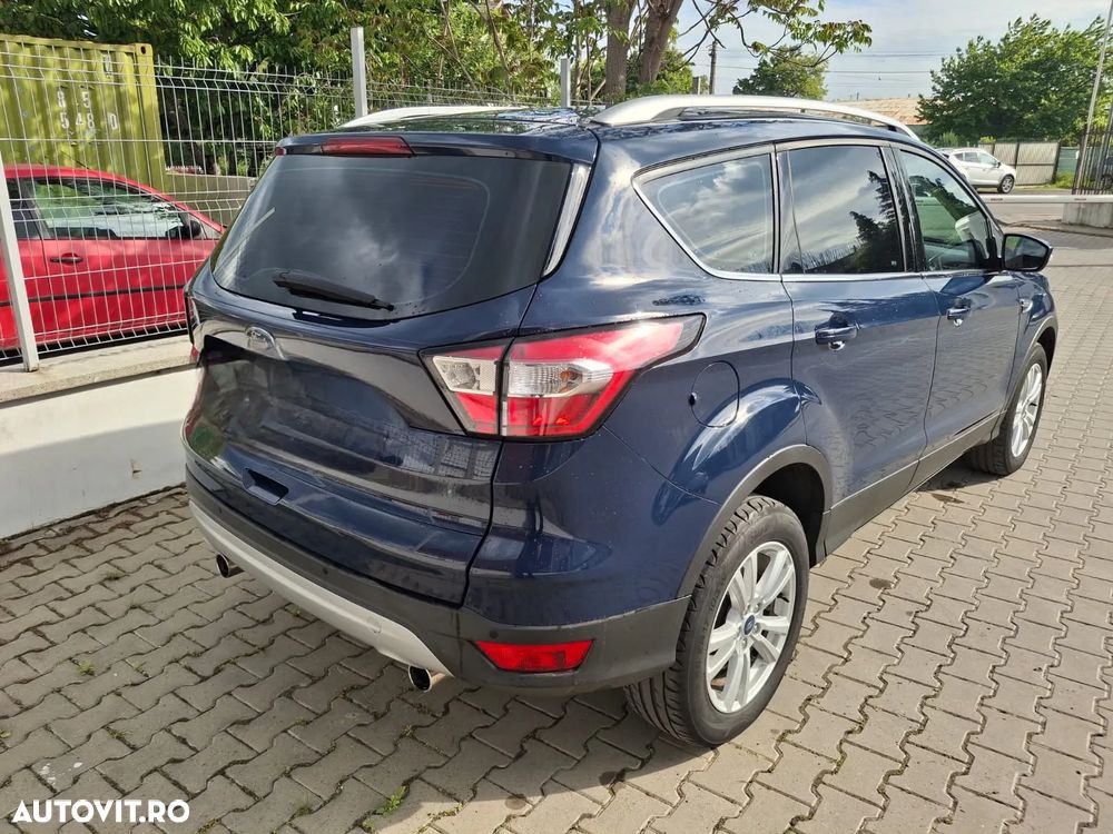 Ford Kuga - 4