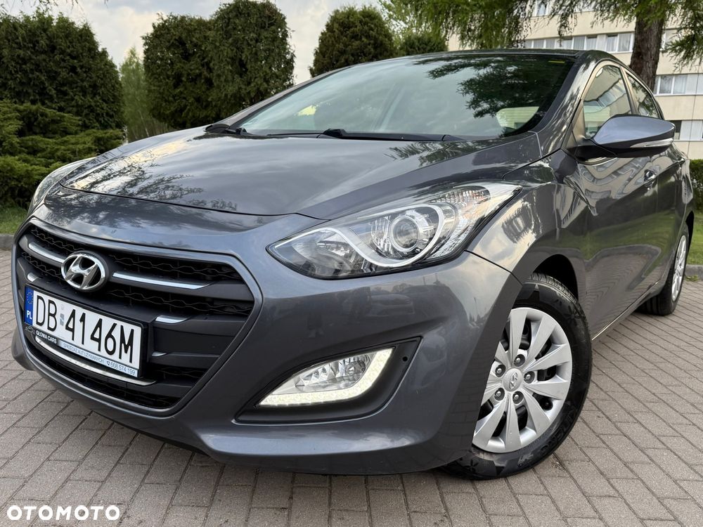 Hyundai i30 blue 1.6 CRDi Passion - 2
