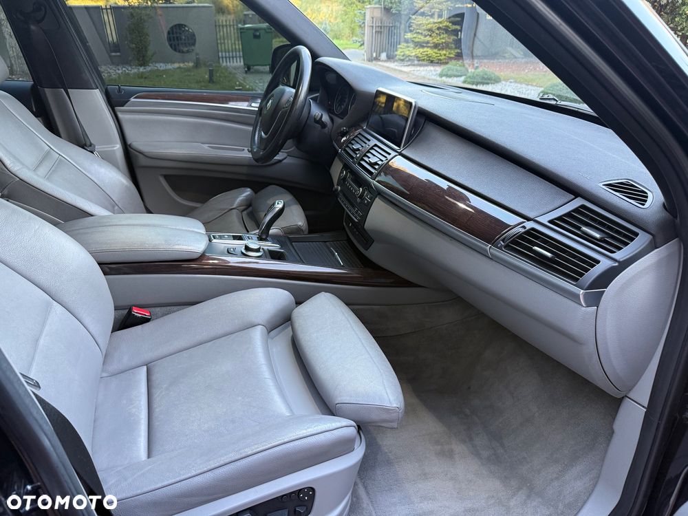 BMW X5 3.0sd xDrive - 13
