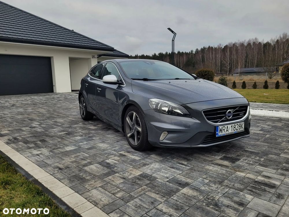 Volvo V40 D2 R Design - 10