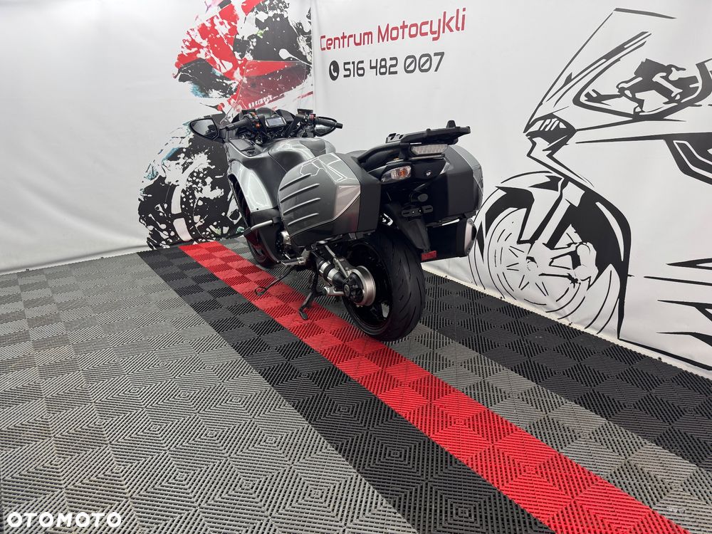 Kawasaki GTR - 5
