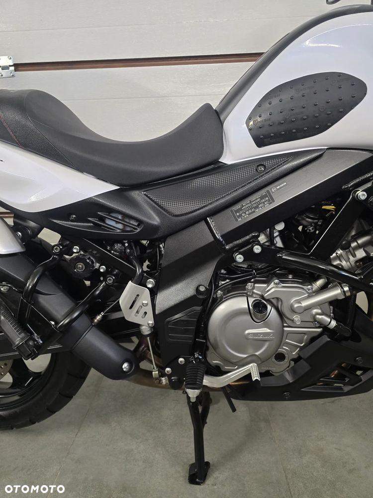 Suzuki V-STROM - 7
