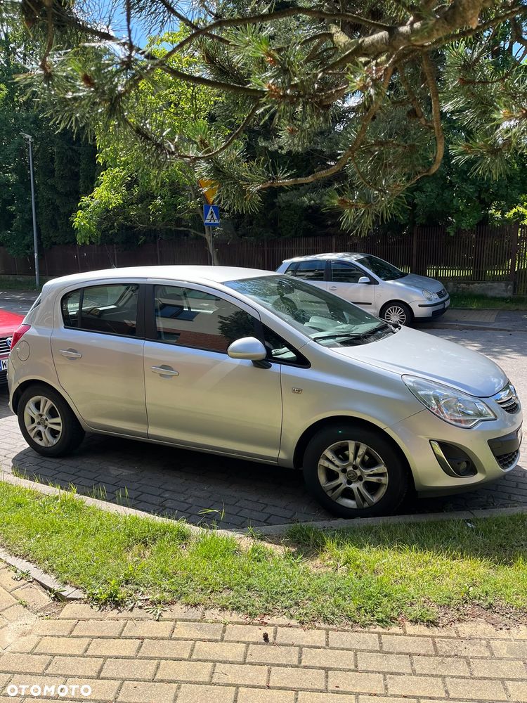 Opel Corsa 1.2 16V Cosmo - 1
