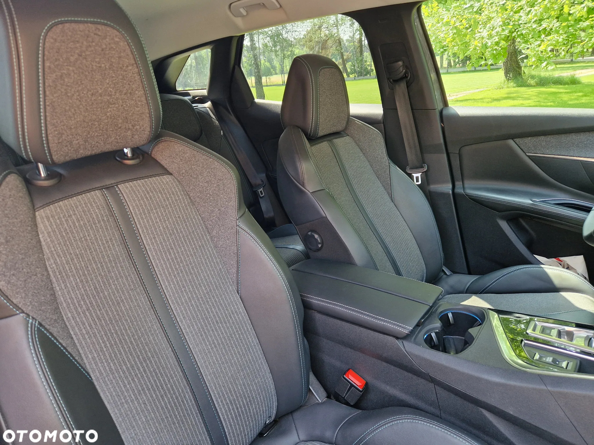 Peugeot 3008 1.5 BlueHDi Allure Pack S&S EAT8 - 28