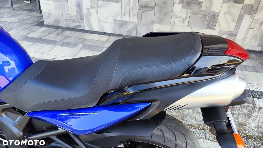 Yamaha FZ6 - 12