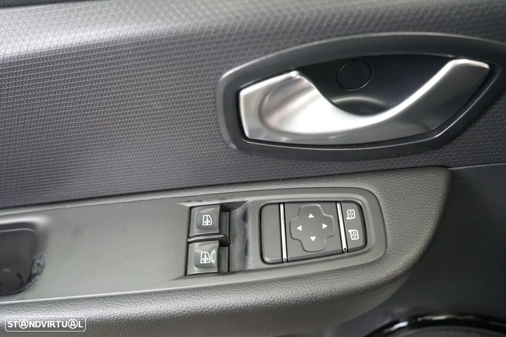 Renault Clio Sport Tourer 1.5 dCi Limited - 19