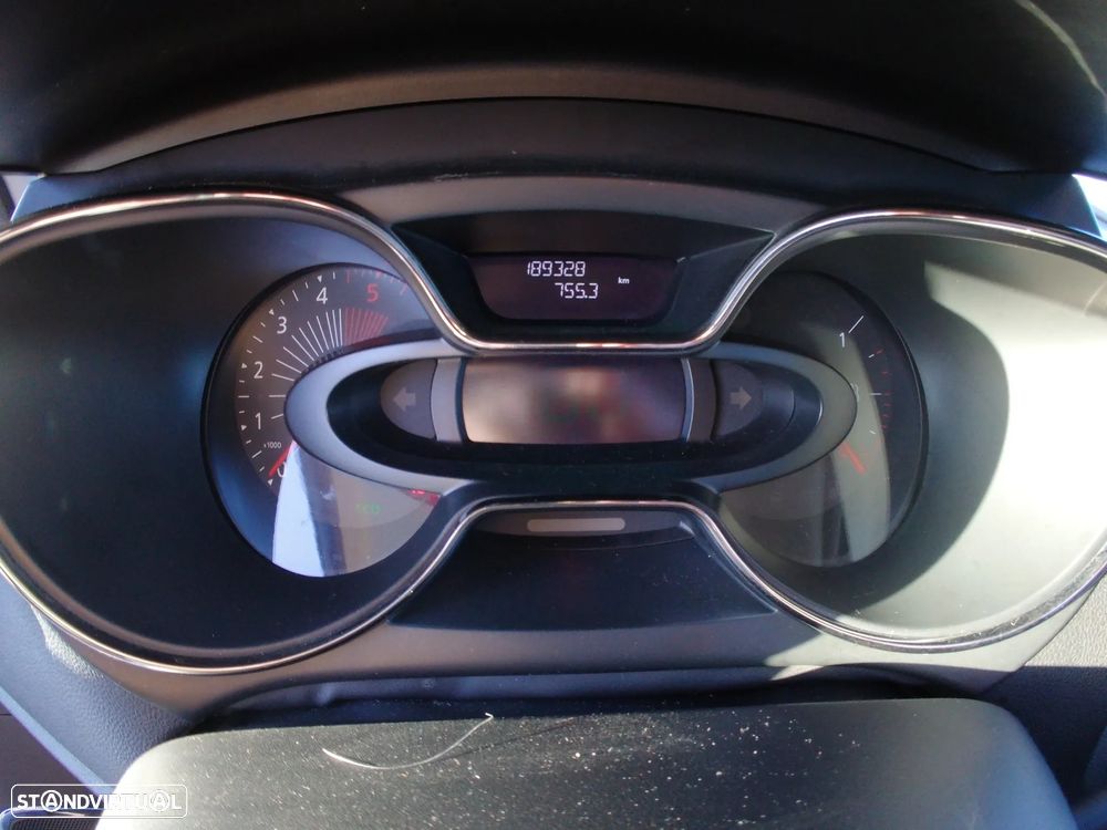 Renault Captur 1.5 dCi - 11
