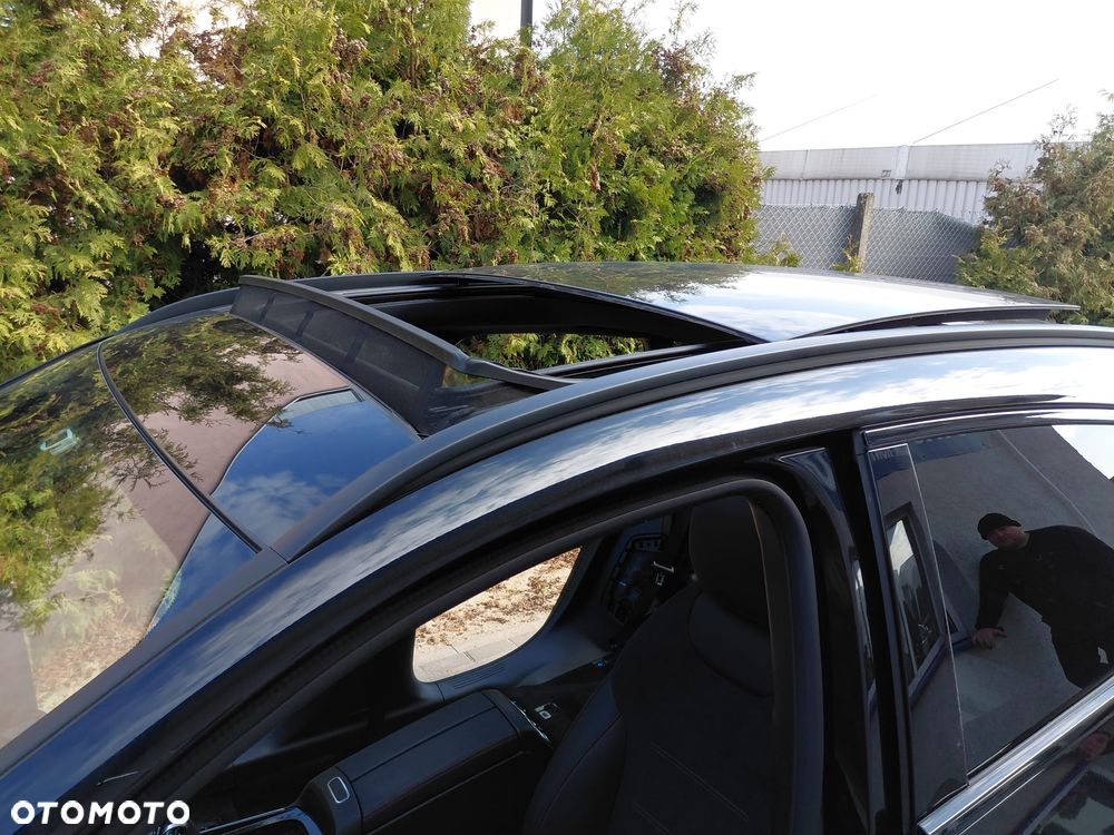 Mercedes-Benz GLA - 21