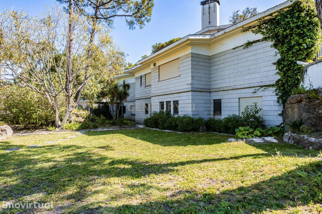 Moradia T12 e terreno 7100 m2 - Grande imagem: 2/17