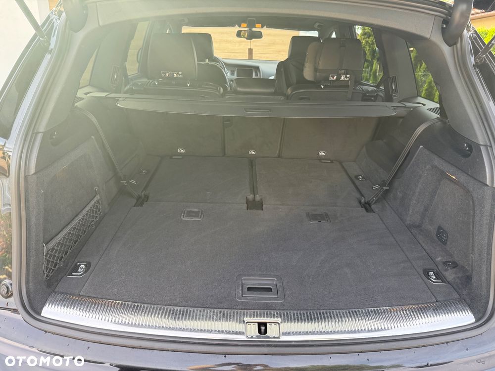 Audi Q7 3.0 TFSI Quattro Tiptronic - 24