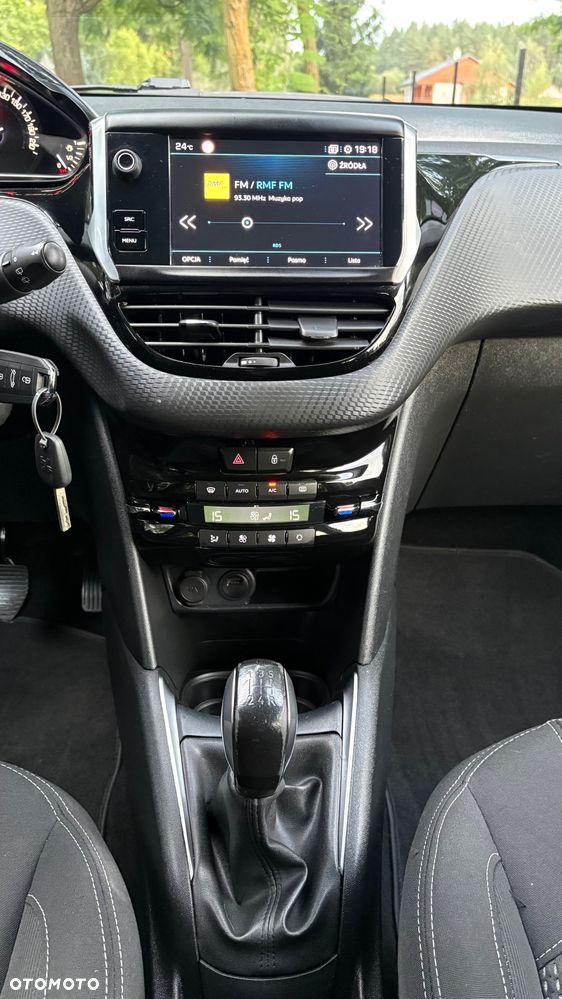 Peugeot 208 PureTech 82 Start & Stop Allure - 32