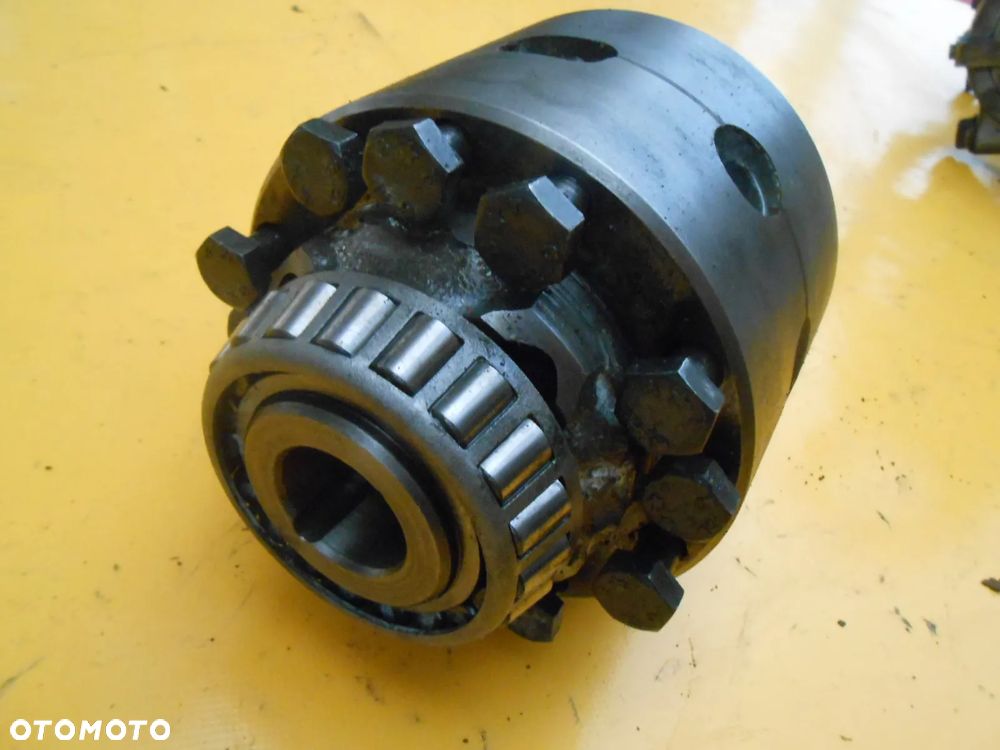 Most Carraro 20.19 dyferencjał USA Z16 Case MX100C - 3