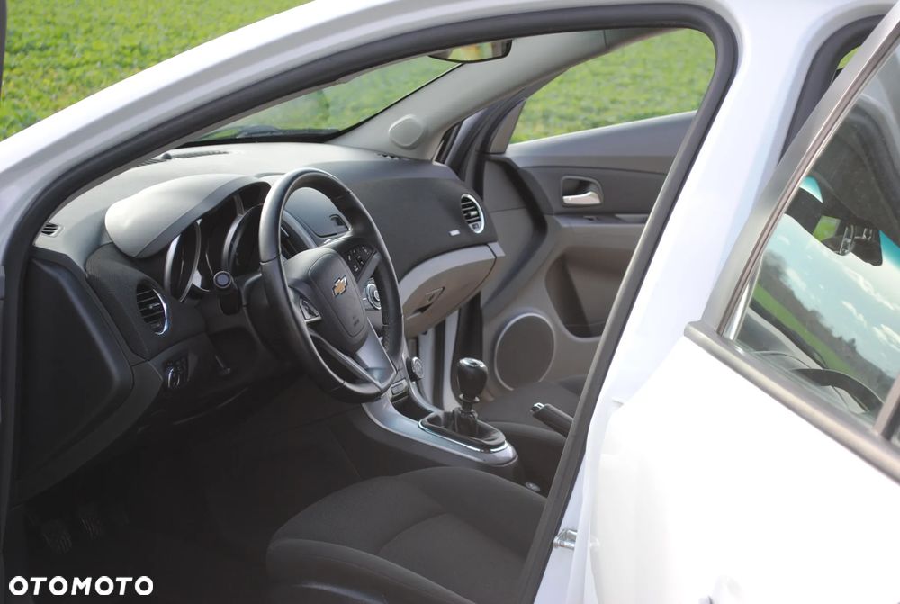 Chevrolet Cruze 1.8 LT - 8