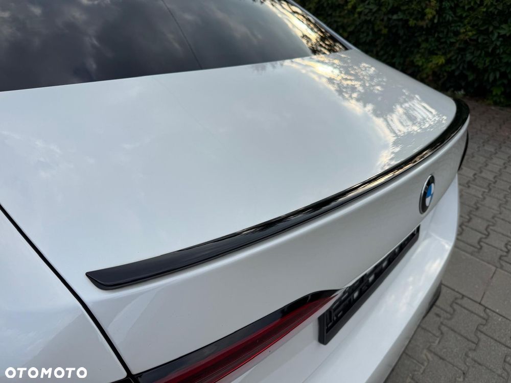 BMW Seria 5 520d xDrive mHEV M Sport - 9