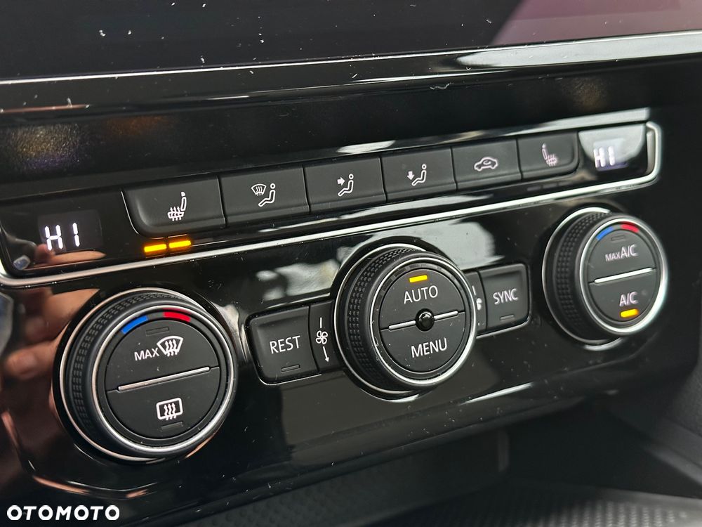 Volkswagen Passat Variant 1.5 TSI EVO Business DSG - 17