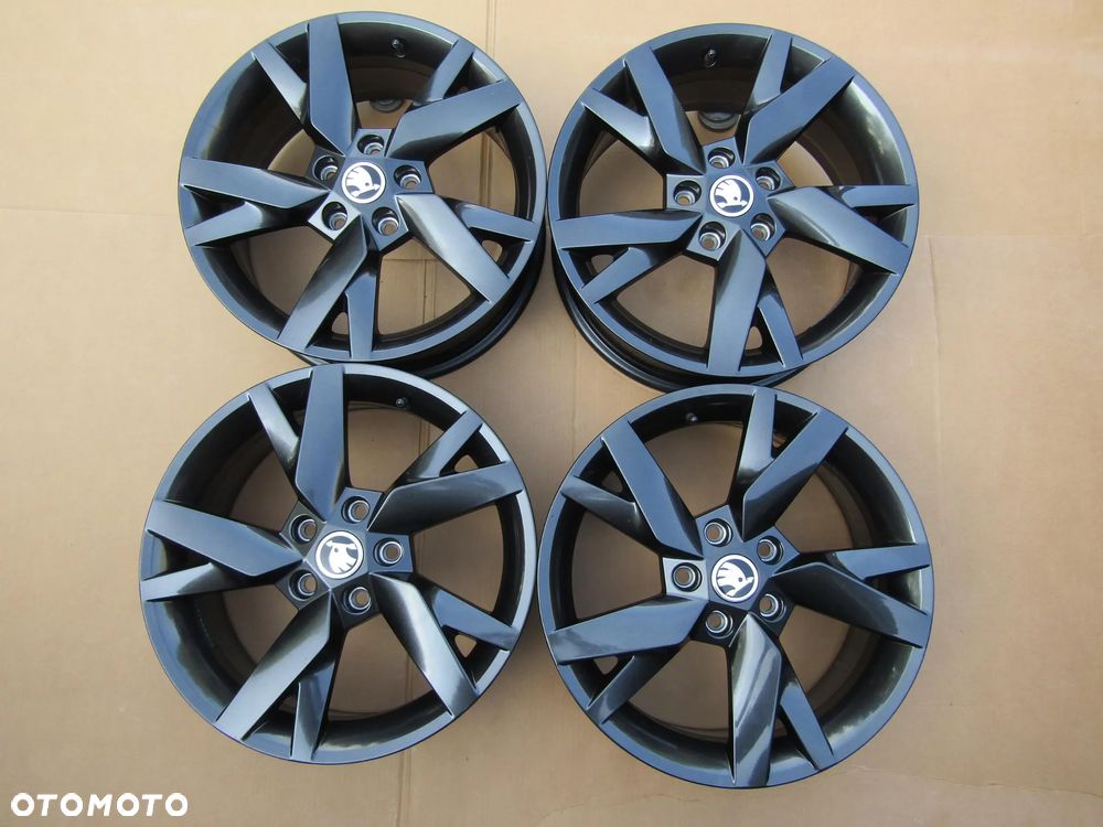 4x Felgi Aluminiowe 17 Skoda Kodiaq Karoq Octavia II III IV Superb Yeti 6,5 j 5x112 ET46 / 5E3601025 STAN IDEALNY - 28