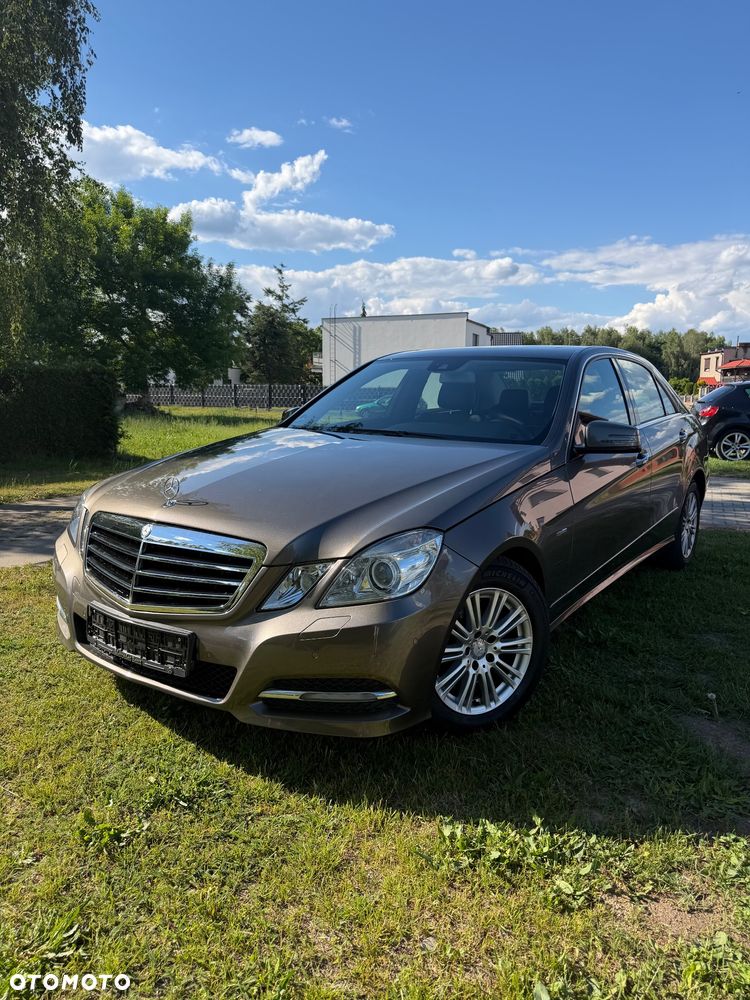 Mercedes-Benz Klasa E 300 CDI DPF BlueEFFICIENCY 7G-TRONIC Avantgarde - 1