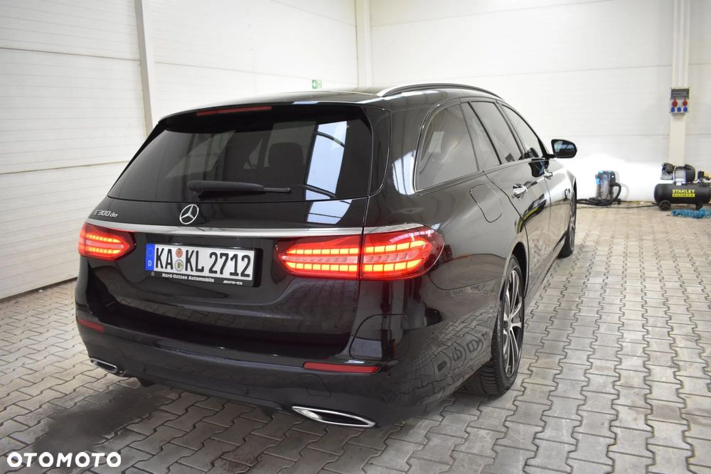 Mercedes-Benz Klasa E 300 de 9G-TRONIC AMG Line - 11