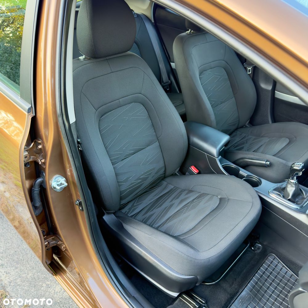 Kia Ceed 1.4 CVVT ISG Dream-Team Edition - 20